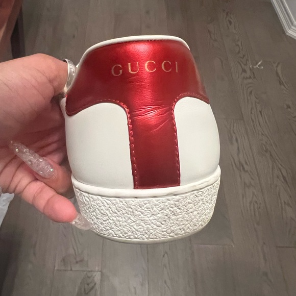 MENS GUCCI SNEAKERS SIZE 11 - Picture 3 of 4